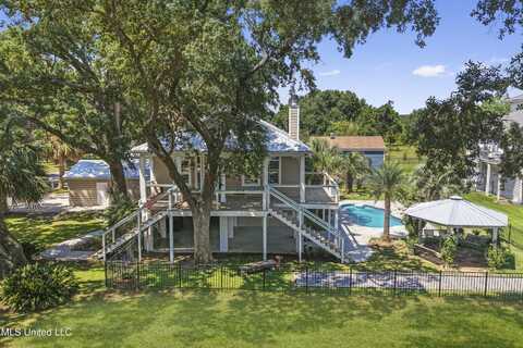 100 Barkley Drive, Pass Christian, MS 39571