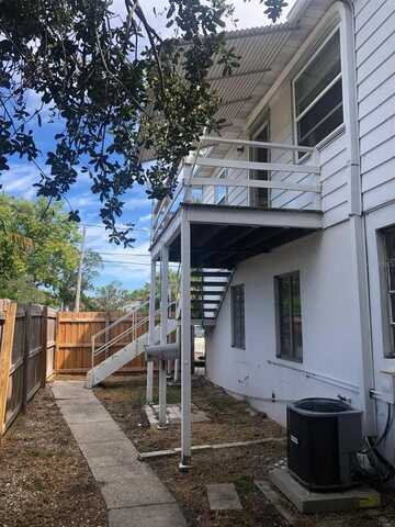 301 24TH AVENUE N, Saint Petersburg, FL 33704