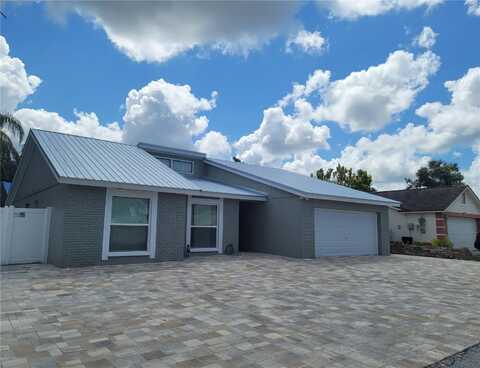 9508 PEMBRIDGE COURT, TAMPA, FL 33615