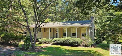 165 Jefferson Davis Dr, Martinsville, VA 24112