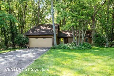 1830 W Lake Circle, Saginaw, MI 48609