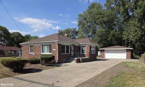 19649 Huntington, Harper Woods, MI 48225