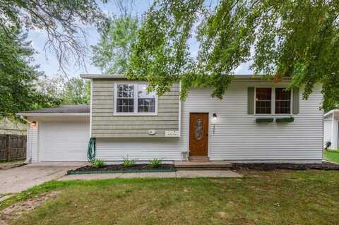 3001 Riggie, Midland, MI 48640