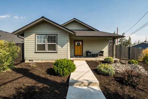 3277 W Antler Avenue, Redmond, OR 97756