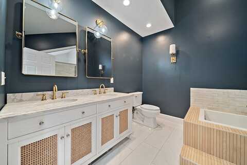 14 Dalton St, Newburyport, MA 01950