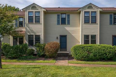 71 Apache Way, Tewksbury, MA 01876