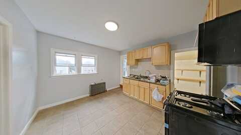 24 Kent St, Quincy, MA 02169