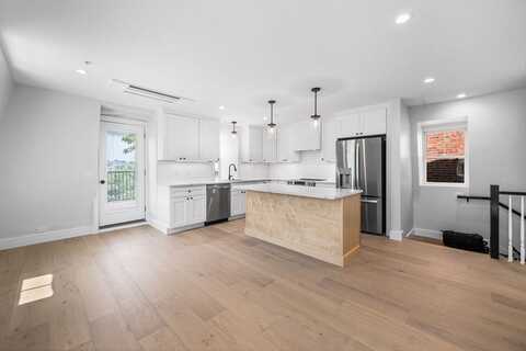 3 Franklin St, Somerville, MA 02145