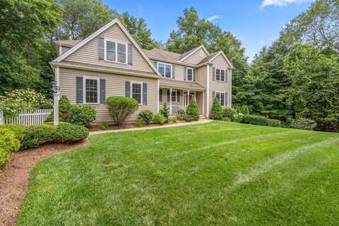 78 Hunnewell St, Wellesley, MA 02481