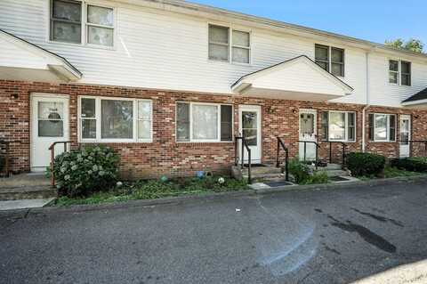 110 Lamplighter Ln, Springfield, MA 01119