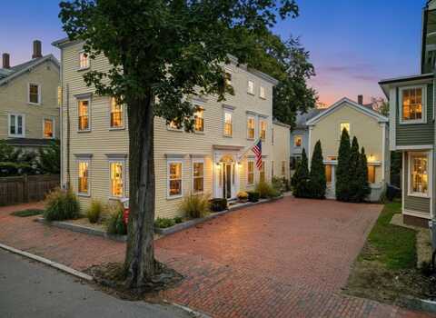 9 Orange Street, Newburyport, MA 01950