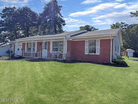 31 Moccasin Drive, Whiting, NJ 08759