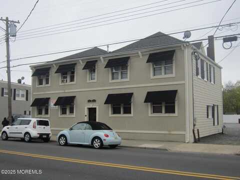 208-212 Shrewsbury Avenue, Red Bank, NJ 07701