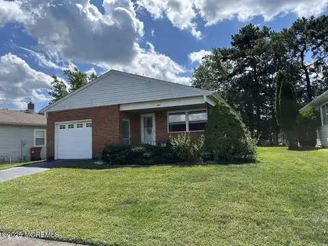 4 Purnell Street, Toms River, NJ 08757