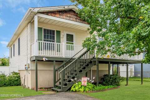 41 Brainard Avenue, Port Monmouth, NJ 07758