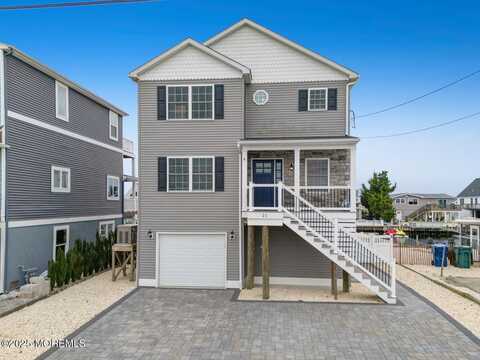 21 Lake Saint Clair Drive, Little Egg Harbor, NJ 08087