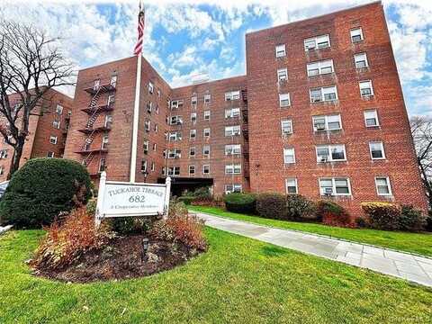 682 Tuckahoe Road, Yonkers, NY 10710