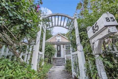 85 Robert Street, Patchogue, NY 11772