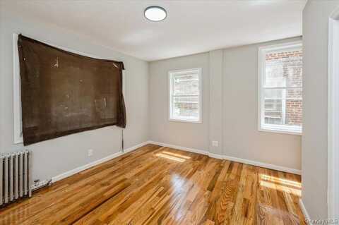 3585 Fish Avenue, Bronx, NY 10469
