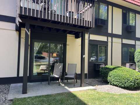 8 Loudon Drive, Fishkill, NY 12524