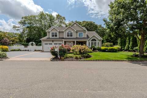 6 Hearthstone Lane, Nesconset, NY 11767