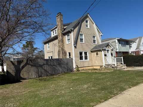 261 Rutland Road, Freeport, NY 11520