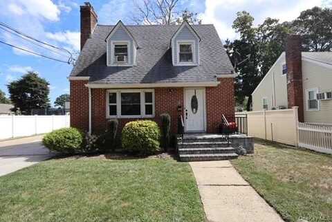 40 Wagner Avenue, Roosevelt, NY 11575