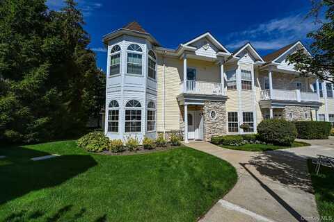 513 Narragansett Villas Drive, Lindenhurst, NY 11757