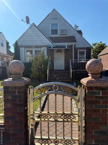 165 Heathcote Road, Elmont, NY 11003