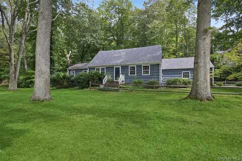 10 Goose Hill Road, Cold Spring Harbor, NY 11724