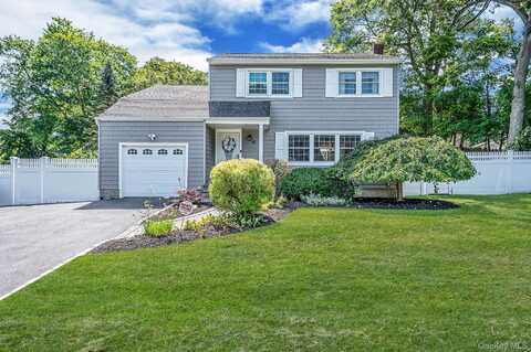 42 Apricot Place, Ronkonkoma, NY 11779