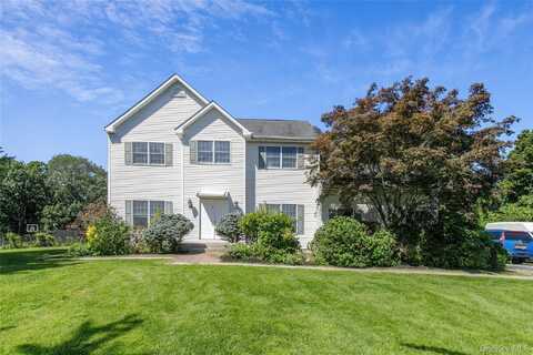 5 Naomi Court, Melville, NY 11747
