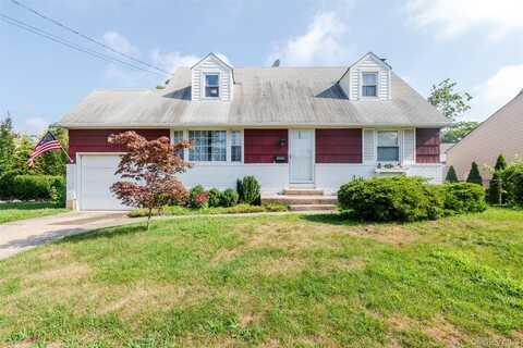 2125 Burke Place, Merrick, NY 11566