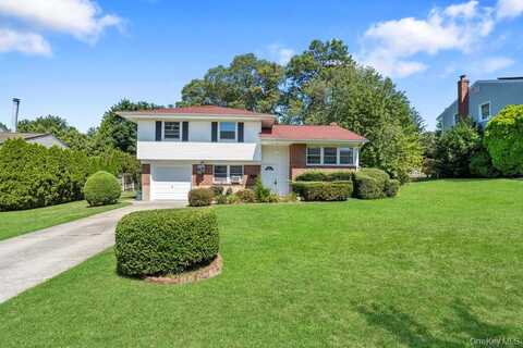 17 Wyoming Street, Commack, NY 11725