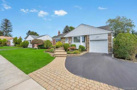 44 Kathleen Drive E, Syosset, NY 11791