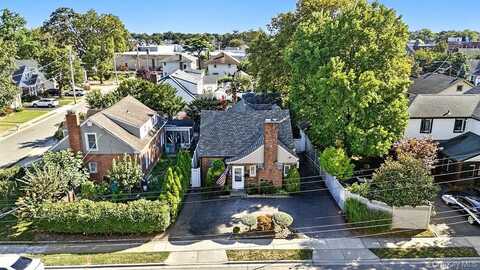 46 Ongley Street, Rockville Centre, NY 11570