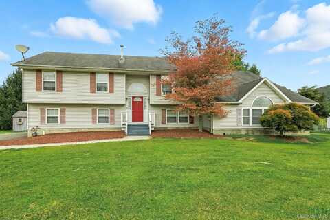 20 Bernadette Way, Washingtonville, NY 10992