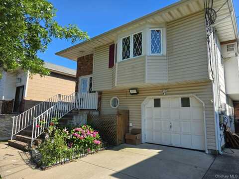 263 Village Avenue, Lynbrook, NY 11563