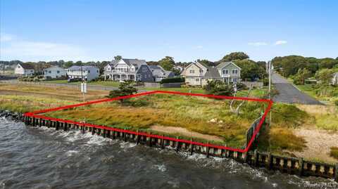 20 S Breeze Drive, East Patchogue, NY 11772