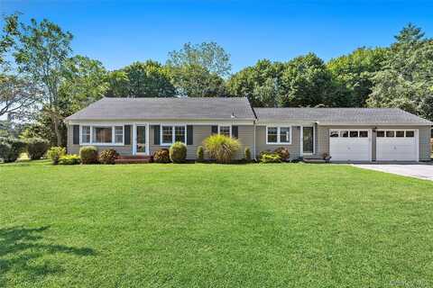 600 Parkway, Southold, NY 11971