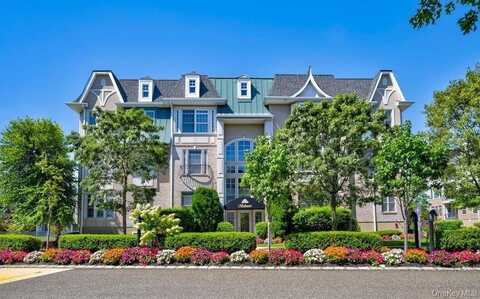 323 Roosevelt Way, Westbury, NY 11590