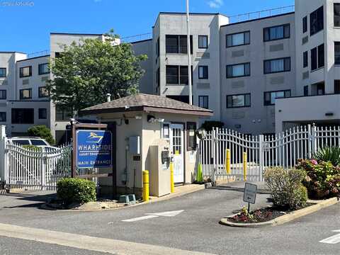 725 Miller Avenue, Freeport, NY 11520