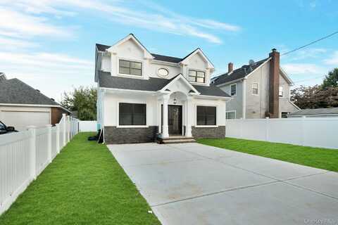69 E. Cherry Street, Hicksville, NY 11801