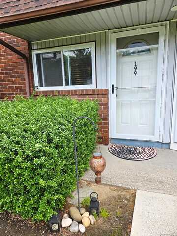 199 Pointe Circle North, Coram, NY 11727