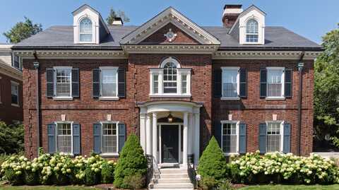 112 Vaughan Street, Portland, ME 04102