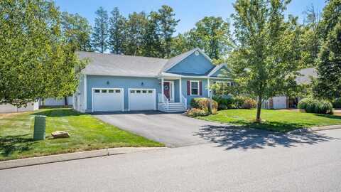 67 Forest Glen Lane, Topsham, ME 04086