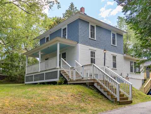 11 Maple Street, Verona Island, ME 04416