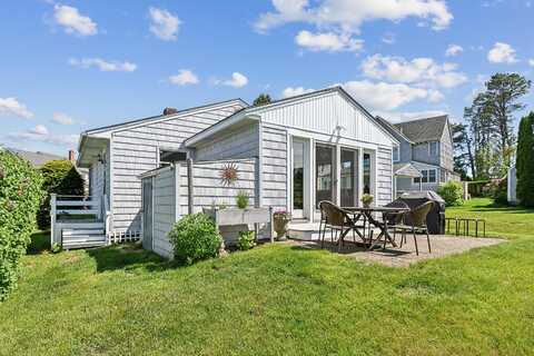 13 Atlantic Circle, Kennebunk, ME 04043
