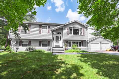 10 Cherry Lane, Bangor, ME 04401