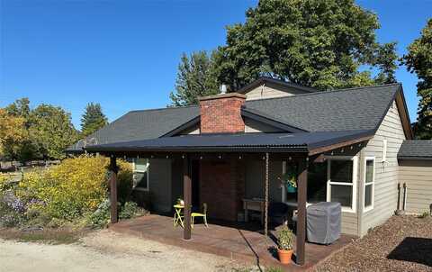 807 Honey House Lane, Corvallis, MT 59828